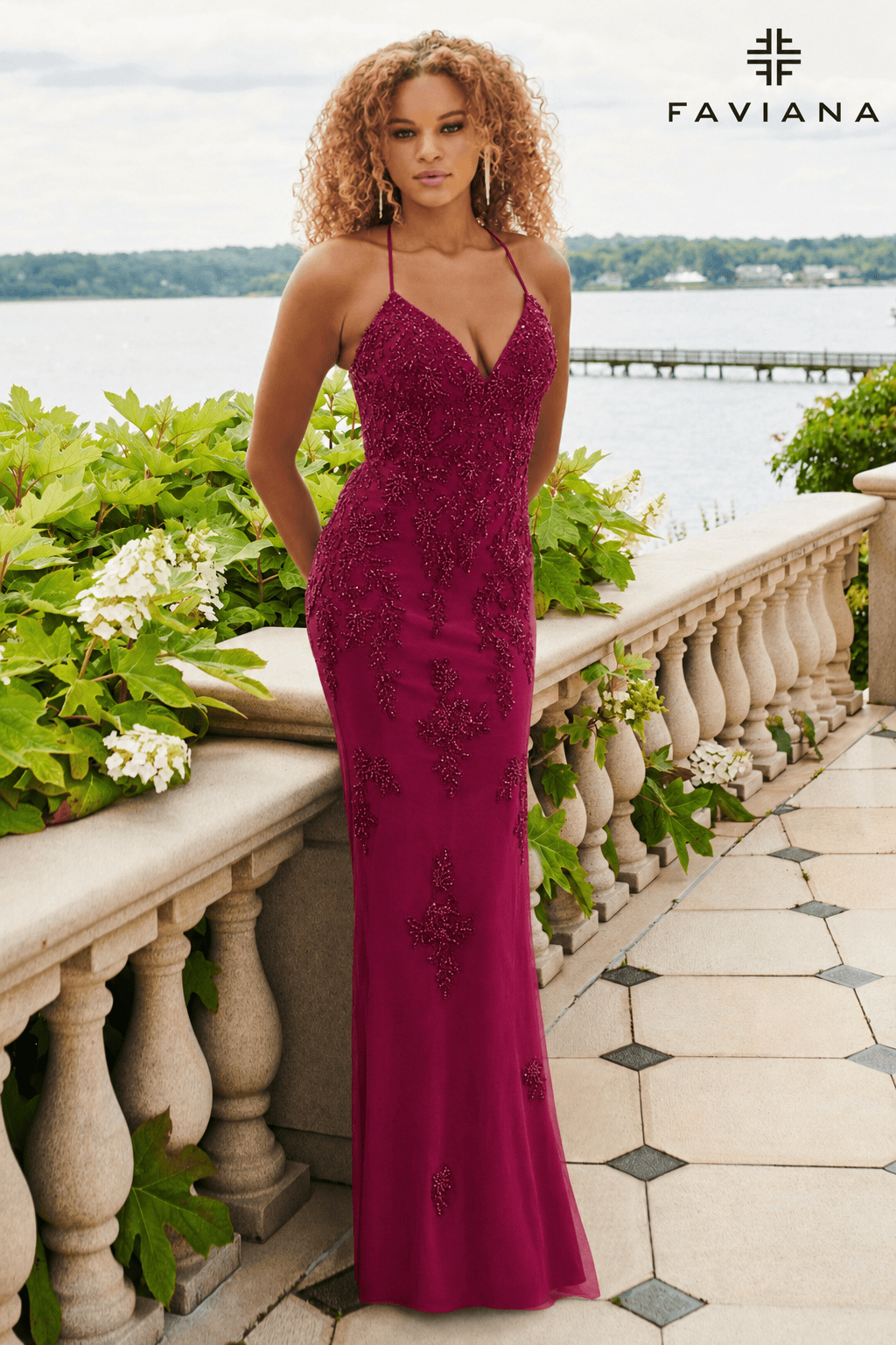 V-Neck Tulle And Applique Dress With Lace-Up Back