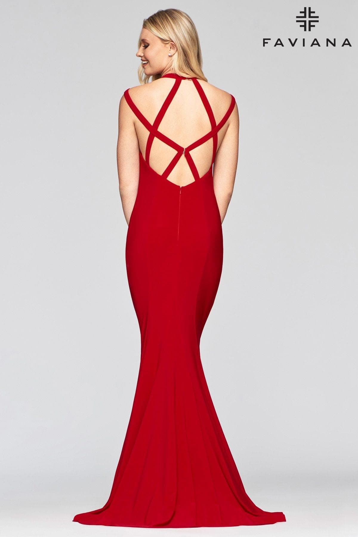 Long Sleeve Sweetheart Dress With Strappy Back Long Sleeve Sweetheart Dress With Strappy Back