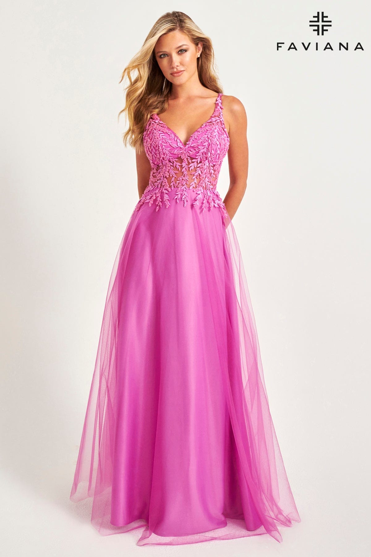 Flowy Tulle Prom Dress With Lace Applique Bustier | 11055 Flowy Tulle Prom Dress With Lace Applique Bustier | 11055