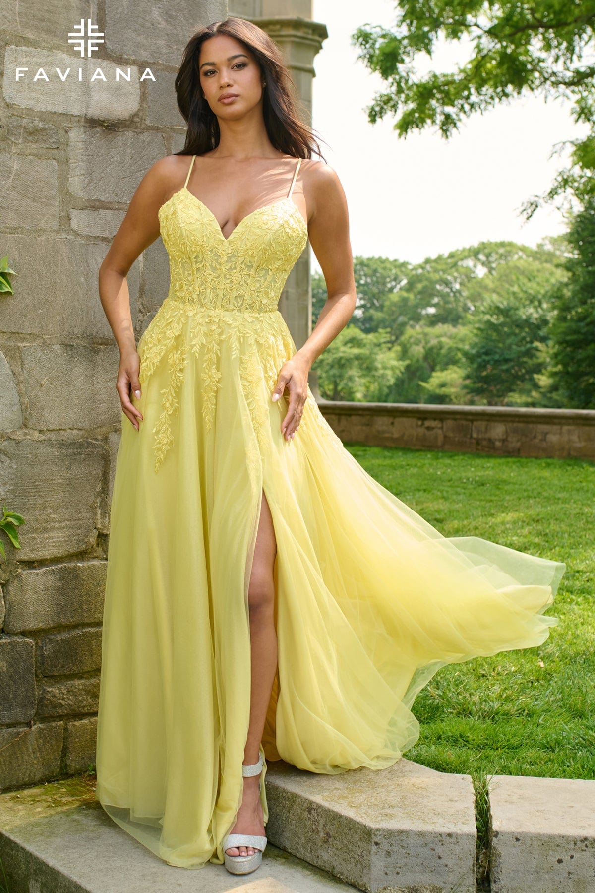 Flowy Tulle Corset Dress With V-Neckline