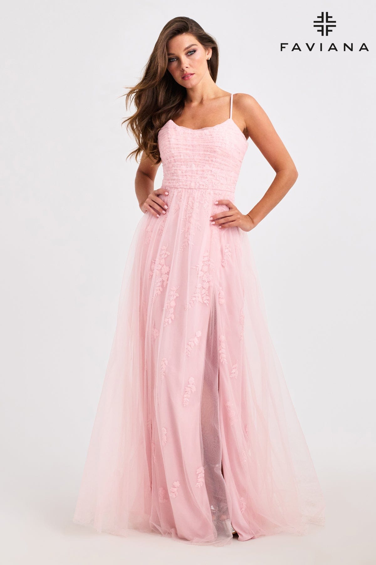 Flowy Scoop Neck Beaded Appliqué Dress With Tulle Overlay | 11471