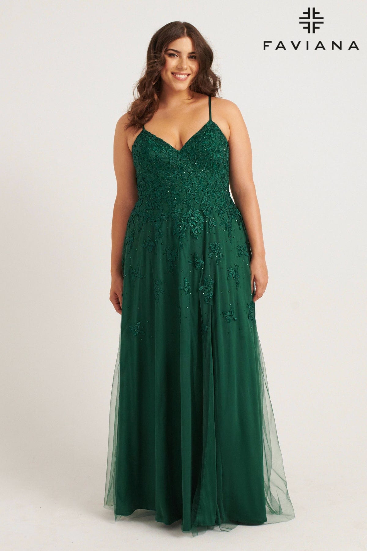 Plus Size V-Neck Lace and Tulle Flowy Gown | 9552 Plus Size V-Neck Lace and Tulle Flowy Gown | 9552