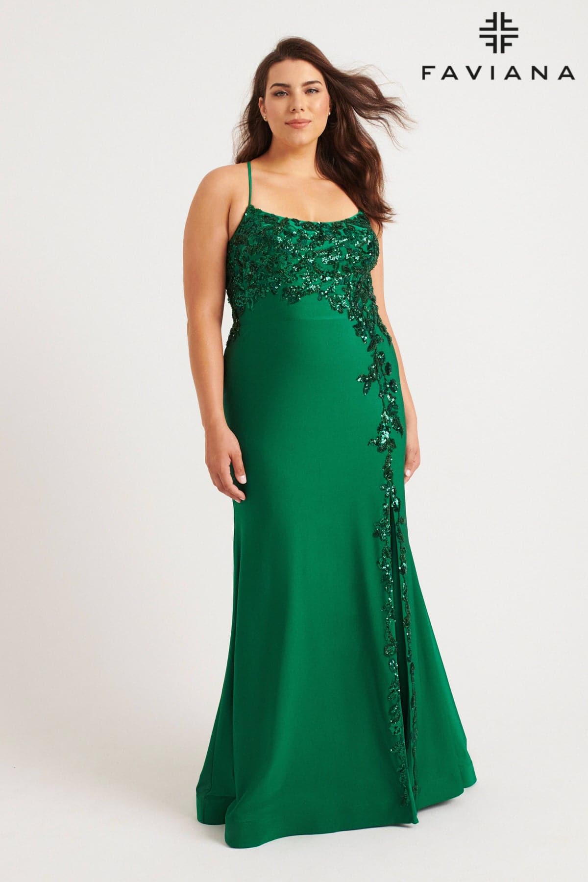 Dark Green Plus Size Scoop Neck Gown With Sequin Applique | 9570