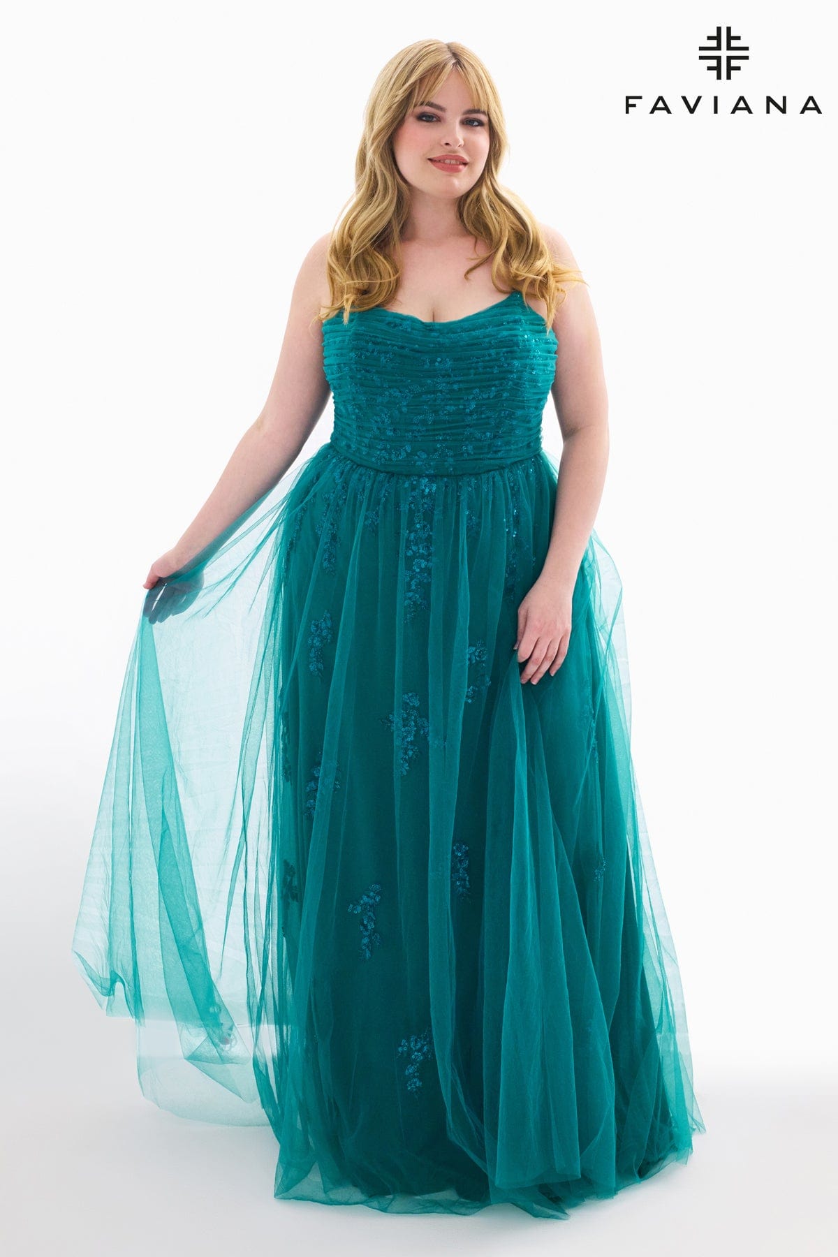 Plus Size Flowy Beaded Applique Dress With Tulle Overlay | 9598