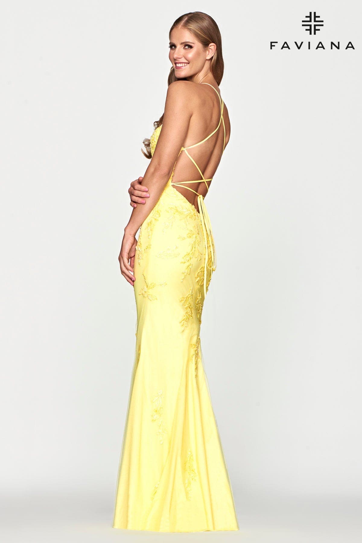 Yellow Long Tulle Prom Dress With Beaded Applique And Scoop Neckline