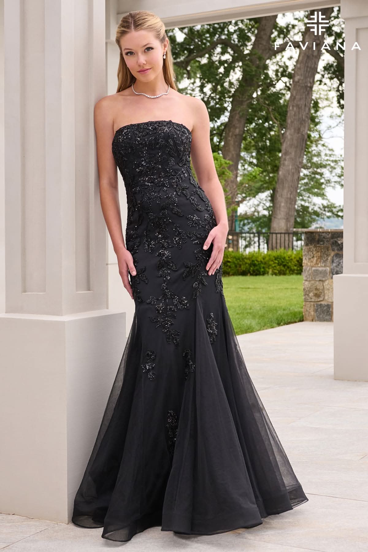 Black Strapless Beaded Lace Mermaid Gown With Godets | 11643