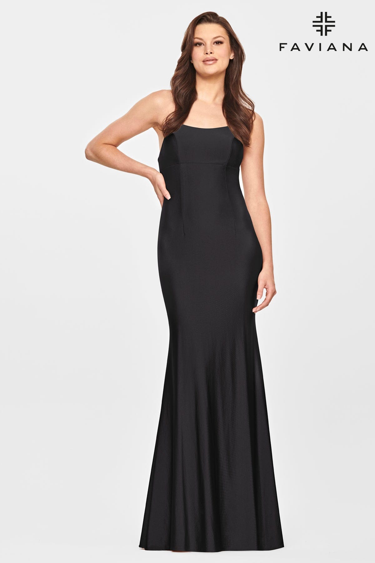 Scoop Neck Long Formal Dress With Ruching Detail On Lower Back
